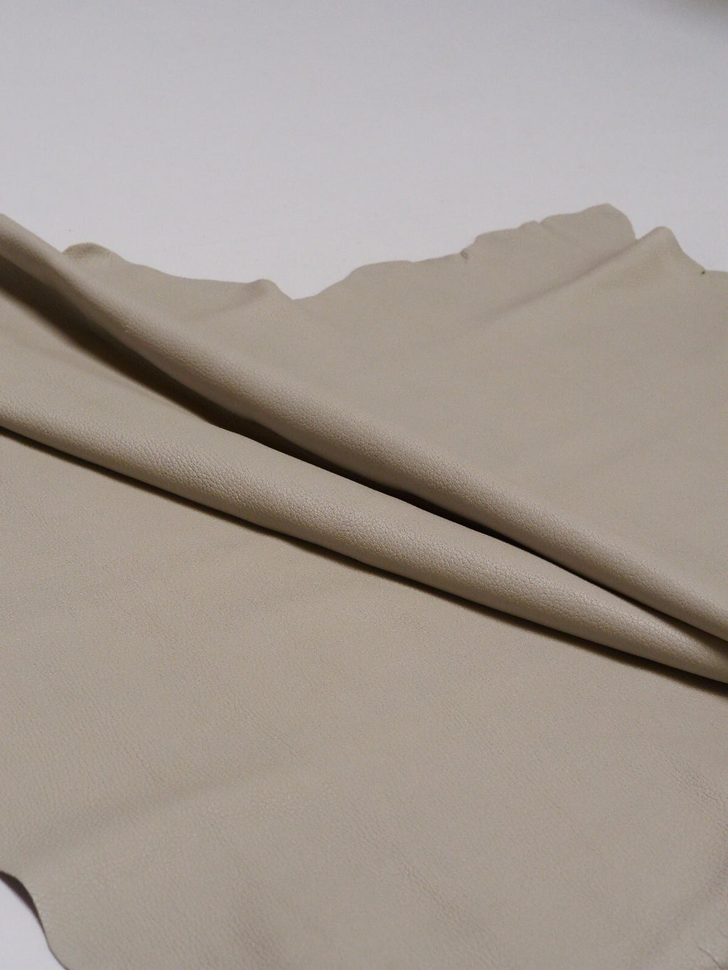 Hirschleder beige ganze Lederhaut 0,91 m² 1,3 mm Echtleder zum Basteln – Bild 3